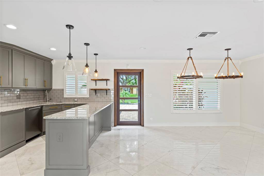 Lighthouse Point, FL 33064,2530 NE 49 Street