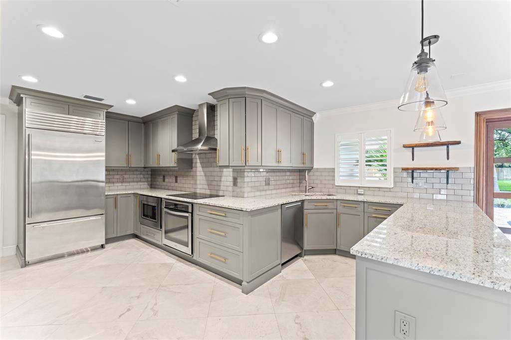Lighthouse Point, FL 33064,2530 NE 49 Street