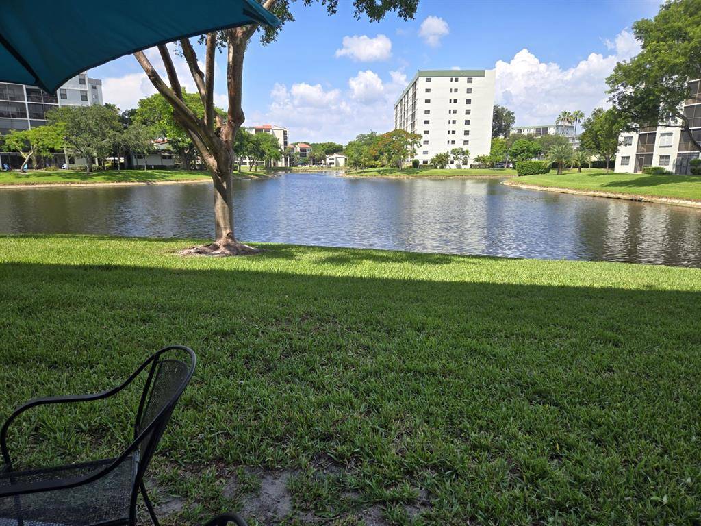 2226 N Cypress Bend Dr #109, Pompano Beach, FL 33069