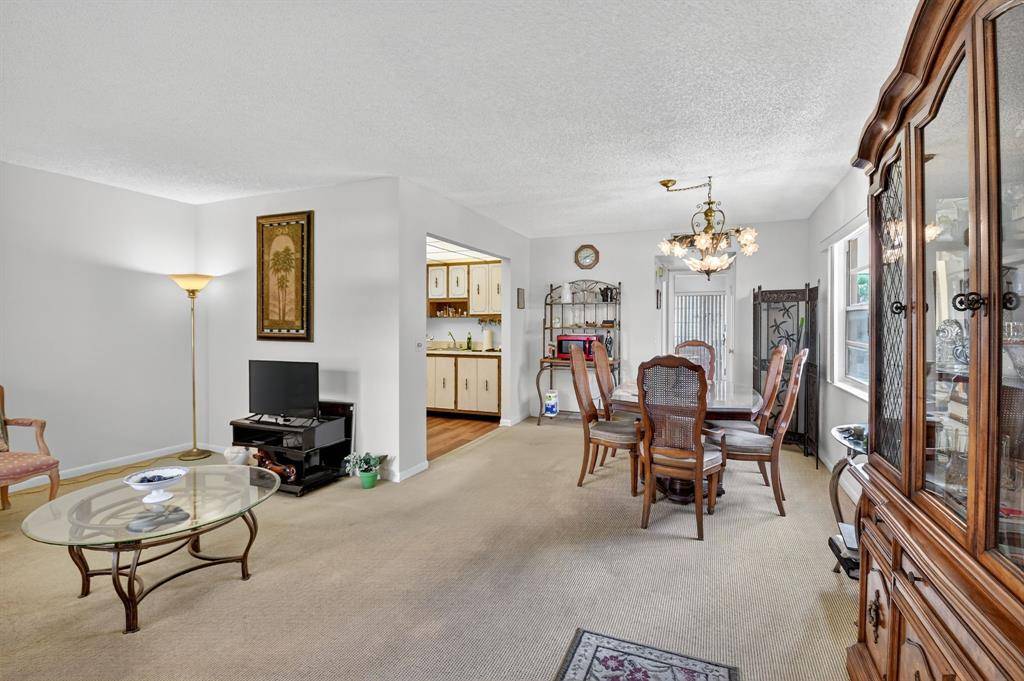 Delray Beach, FL 33484,503 Burgundy K #k