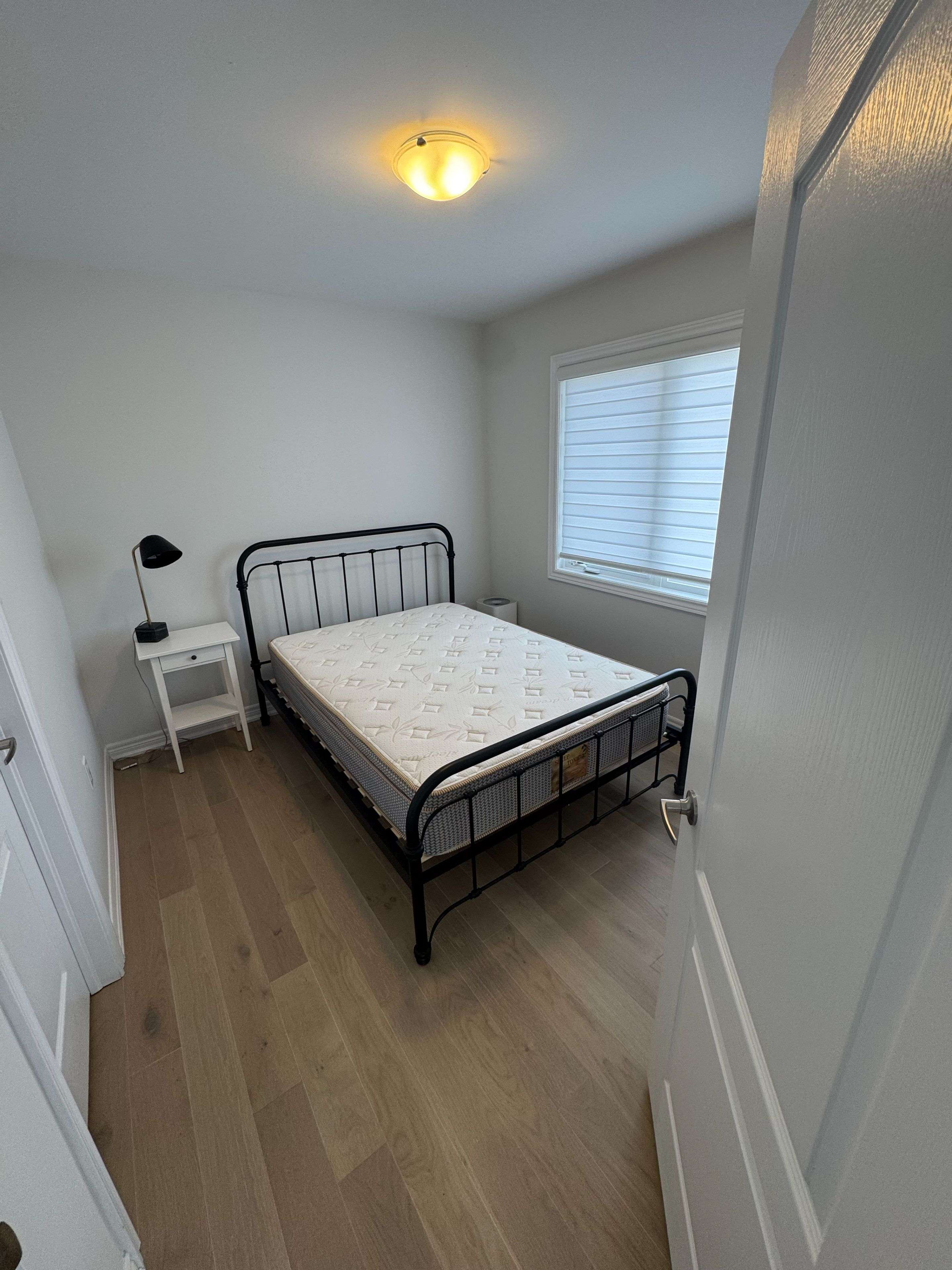 Markham, ON L6B 1N9,8 Waterleaf RD #Coach