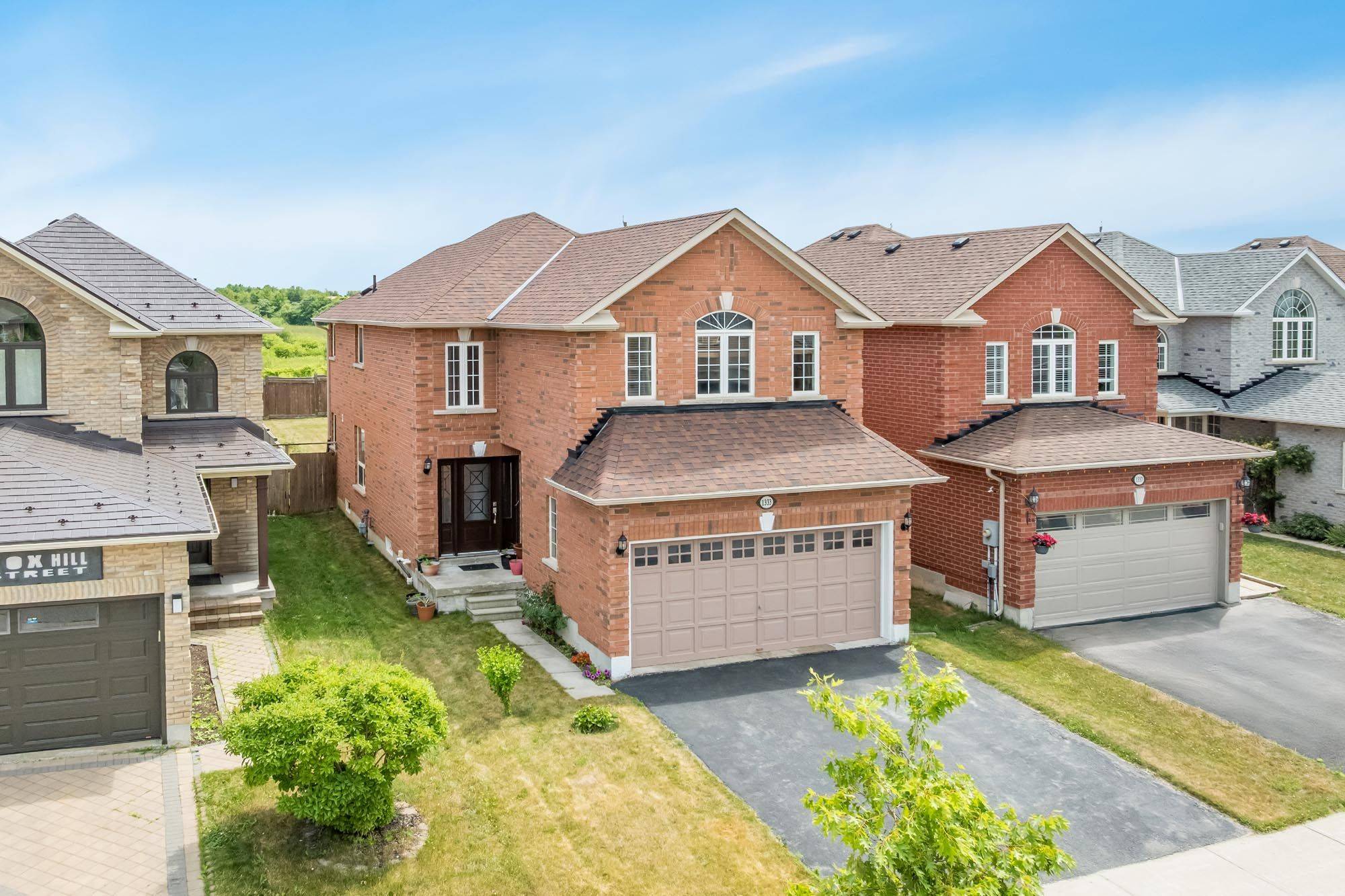 1333 Fox Hill ST, Innisfil, ON L9S 4Y6