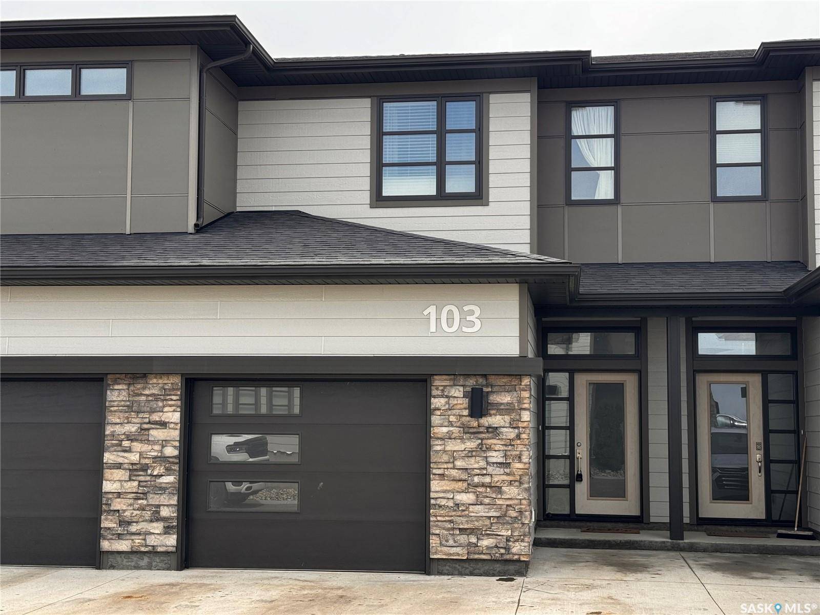 103 Townsgate WAY, Weyburn, SK S4H 3P3