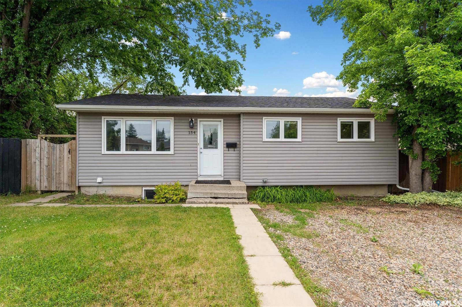 Saskatoon, SK S7H 4G7,154 Spinks DRIVE
