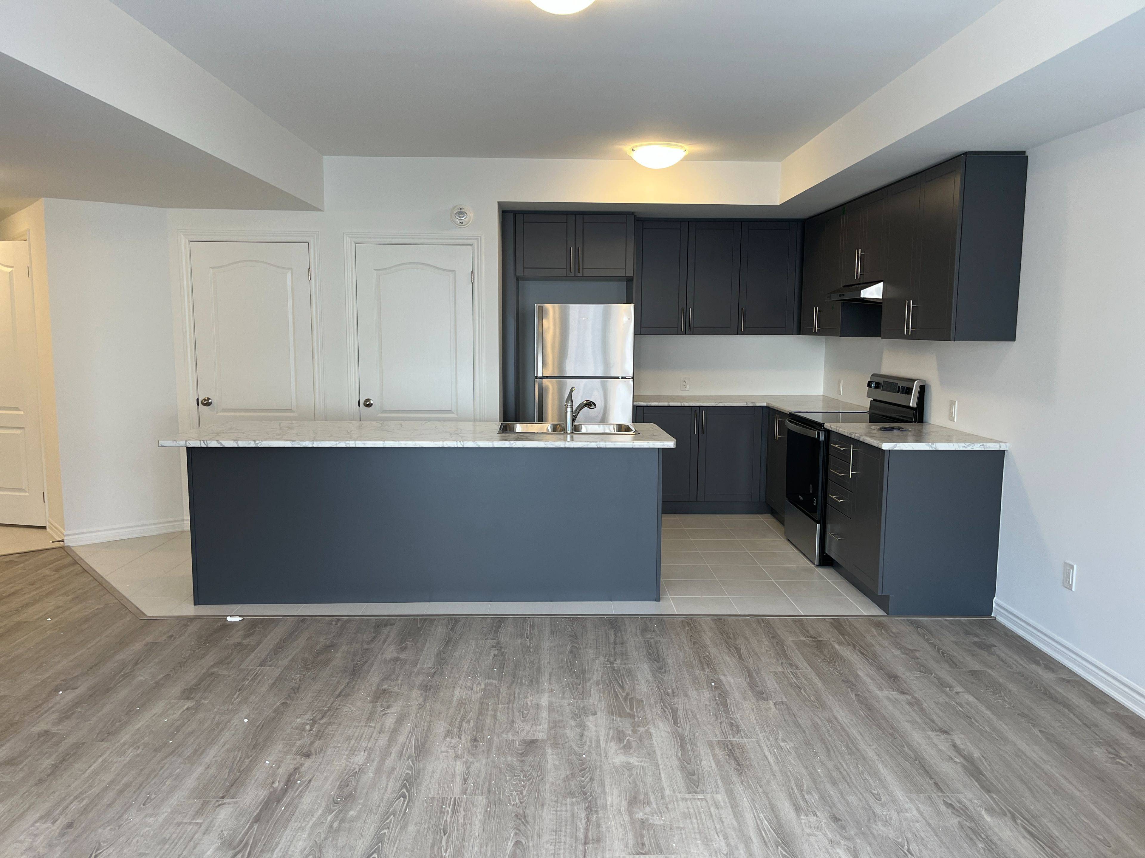 Caledon, ON L4C 4L5,439 Dougall AVE #202A
