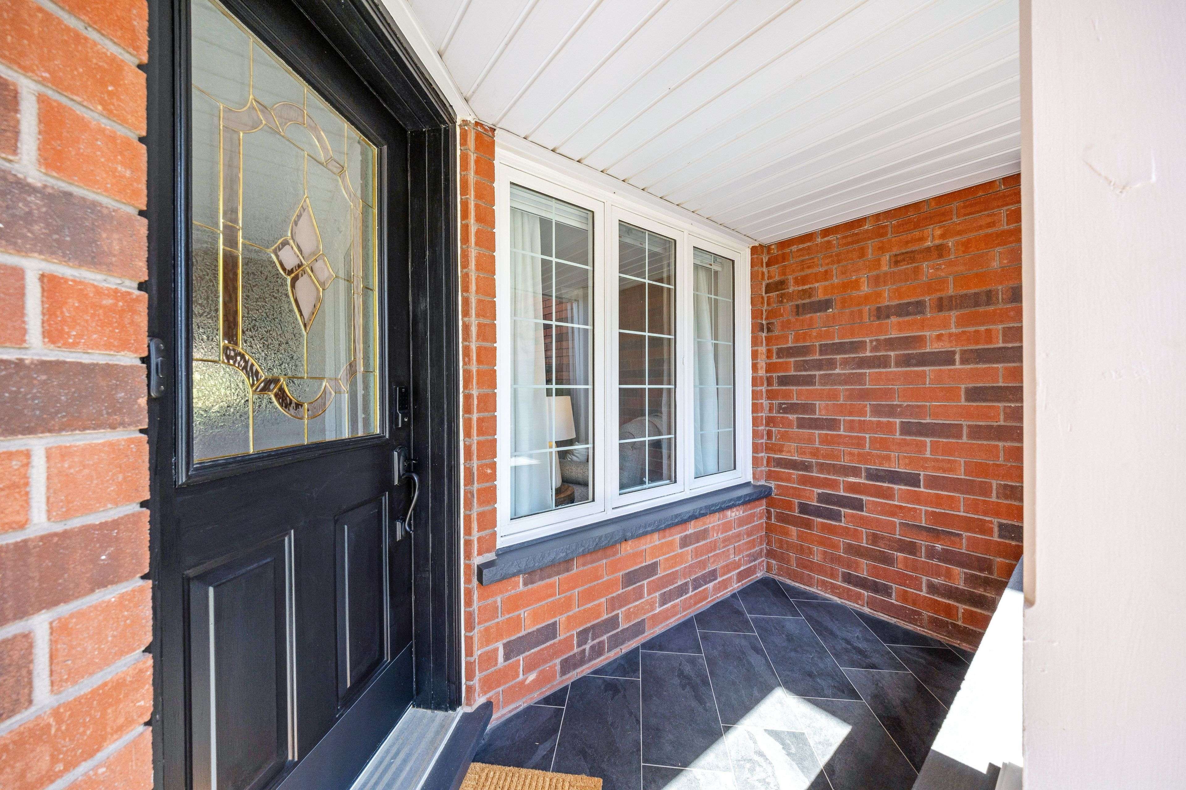 Halton Hills, ON L7G 5S1,110 James Young DR