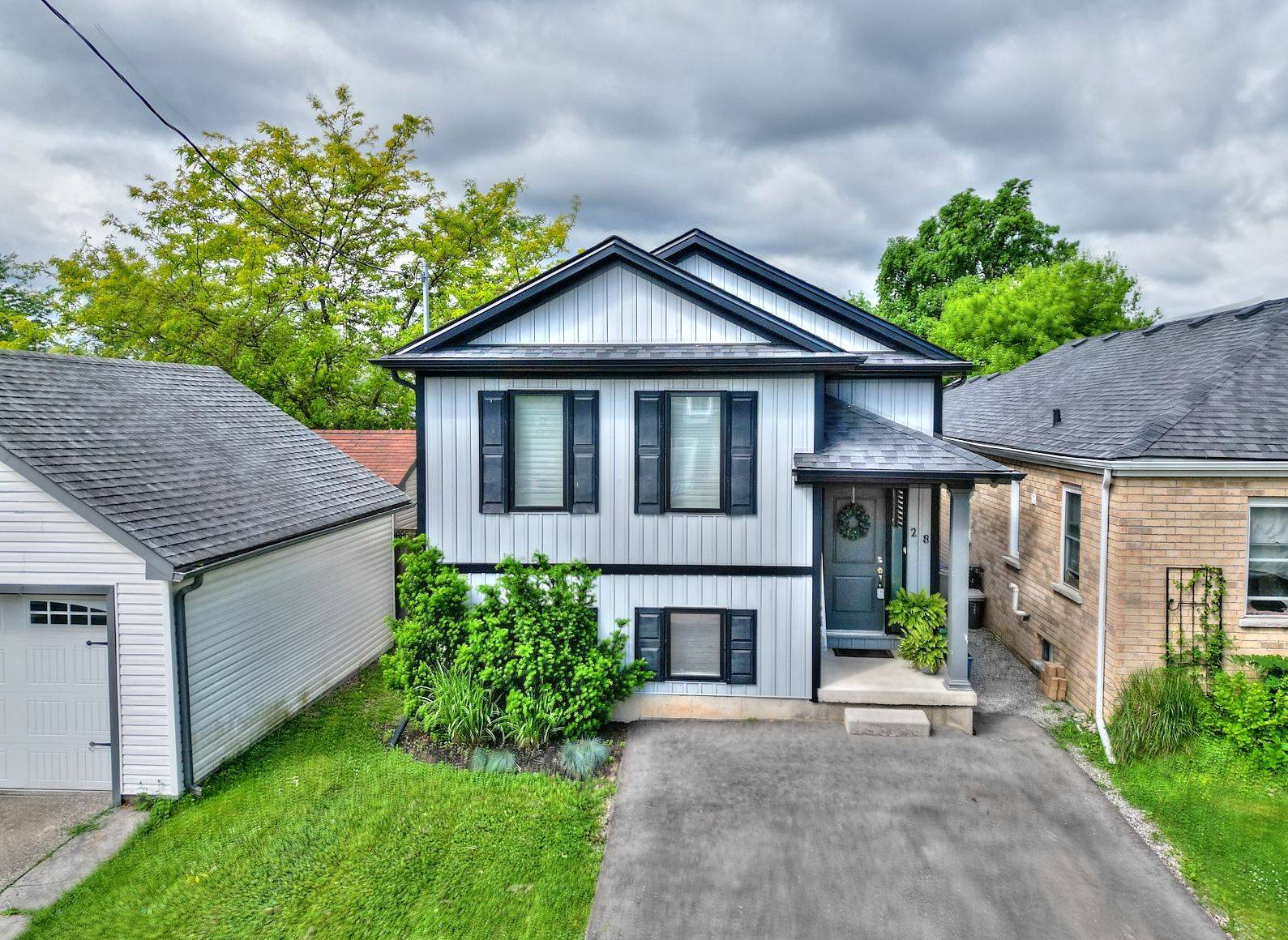 28 Churchill ST, St. Catharines, ON L2S 2P2