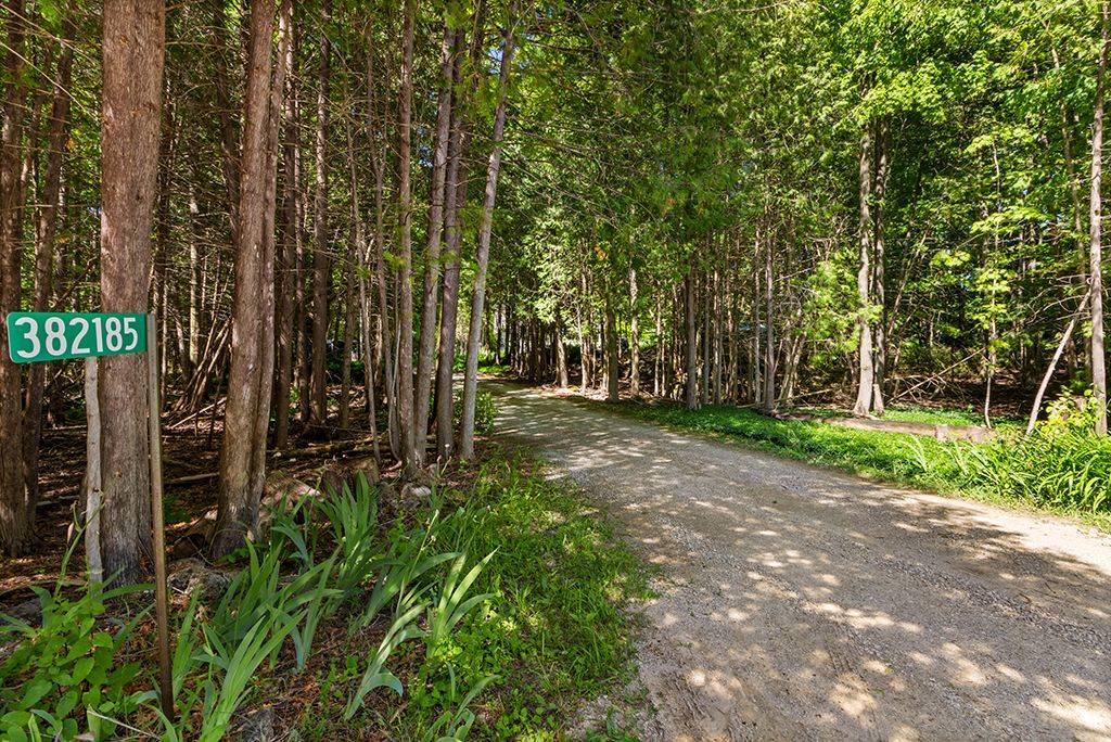 Georgian Bluffs, ON N0H 2T0,382185 Concession 17 RD