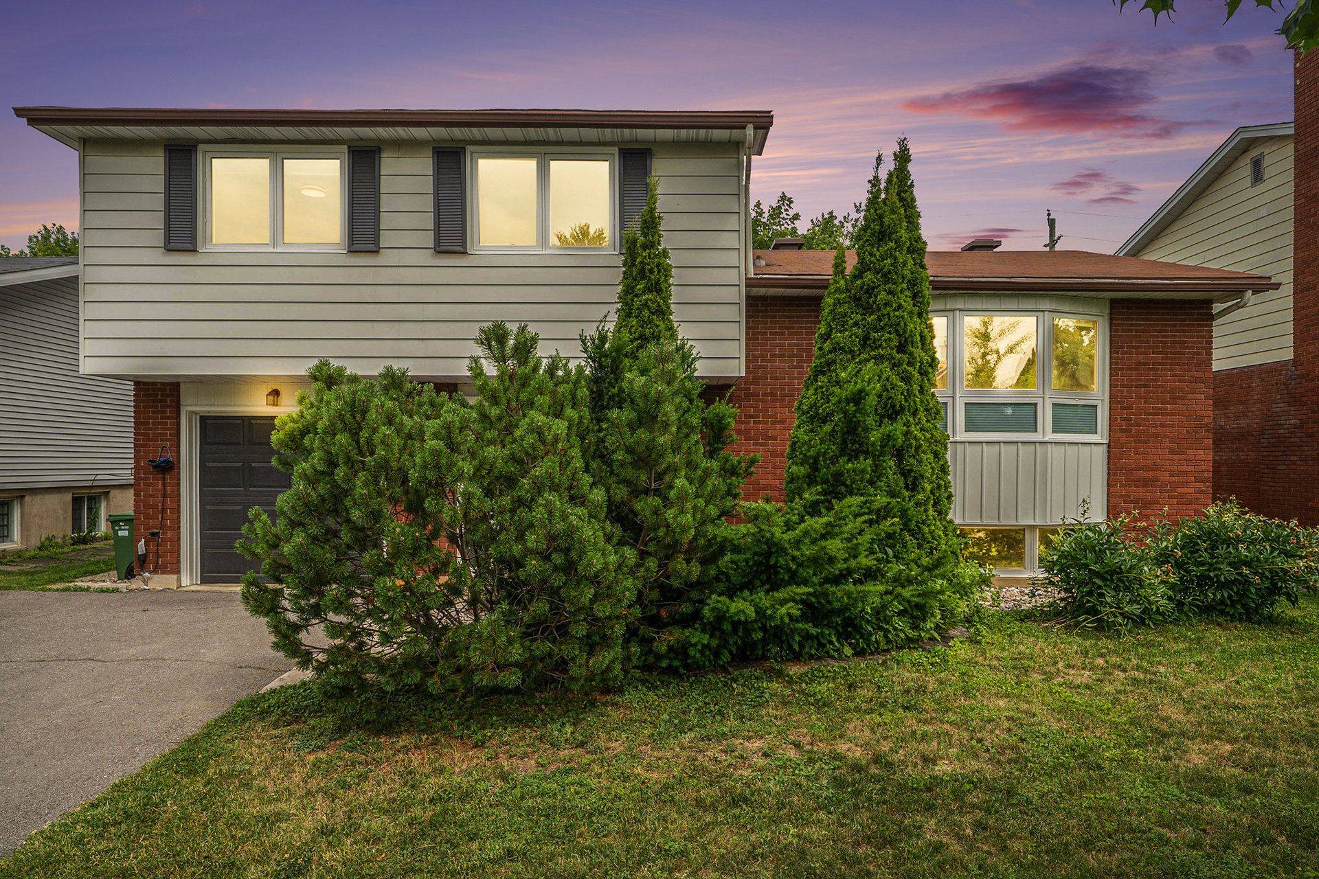 1841 Lorraine AVE, Alta Vista And Area, ON K1H 6Z7