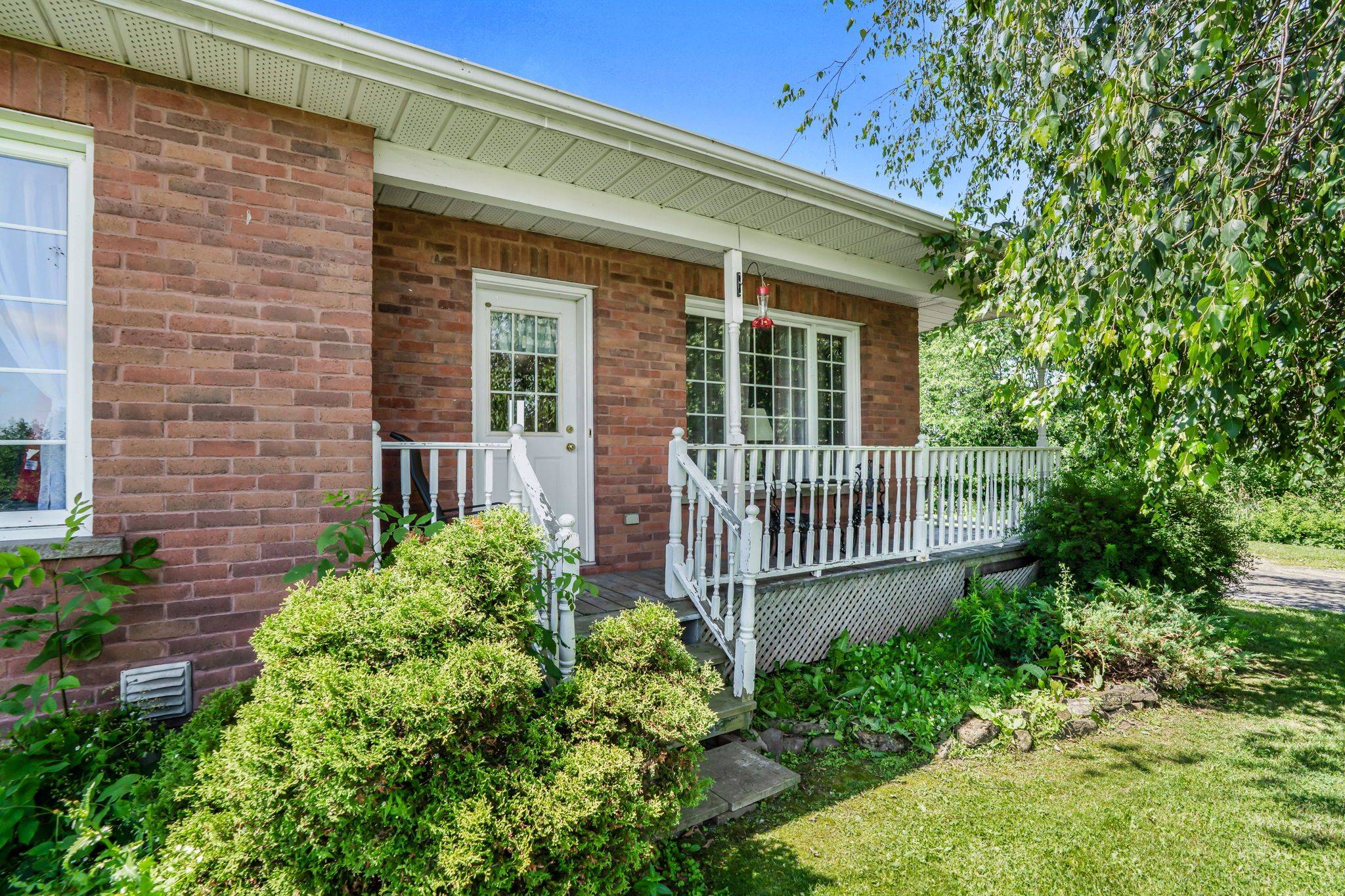 East Hawkesbury, ON K0B 1M0,896 County Rd 18 RD