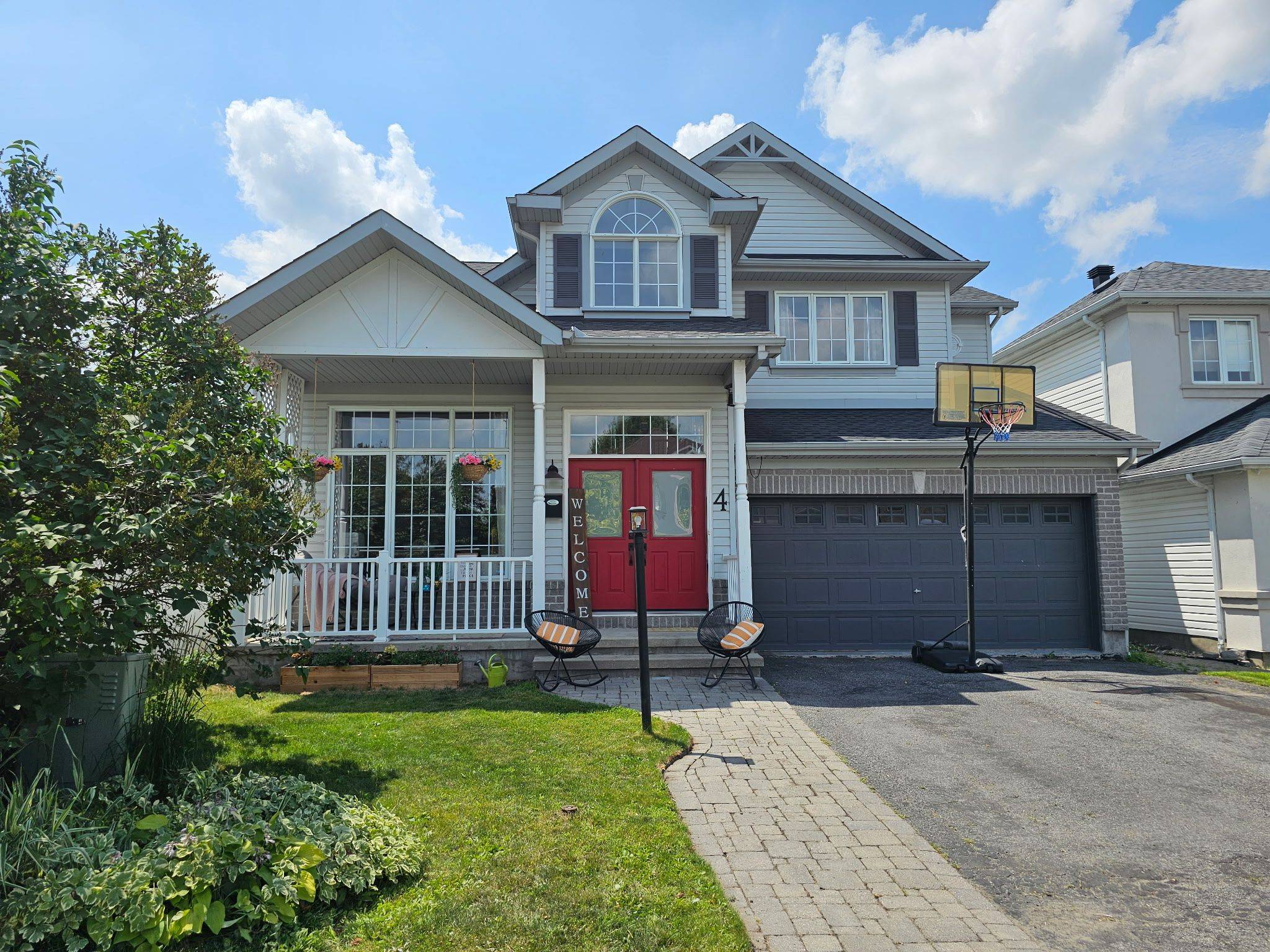 4 Bracewood WAY, Barrhaven, ON K2J 4Y3