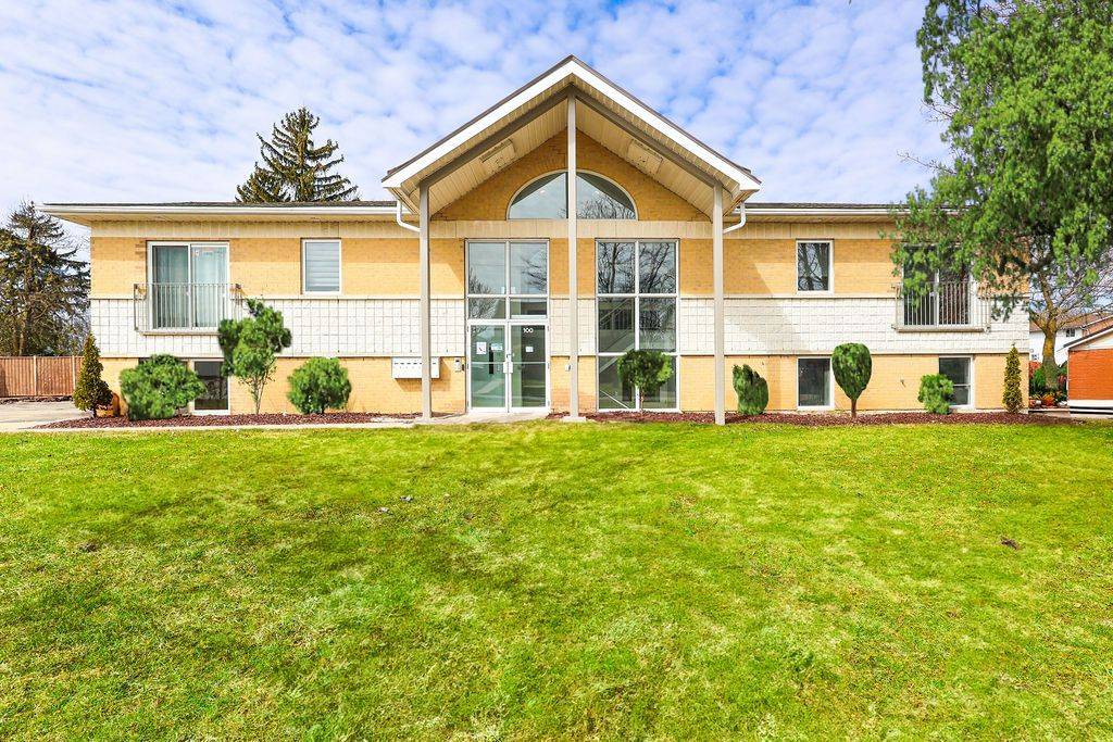 100 GORDON ST #101, Stratford, ON N5A 7T8