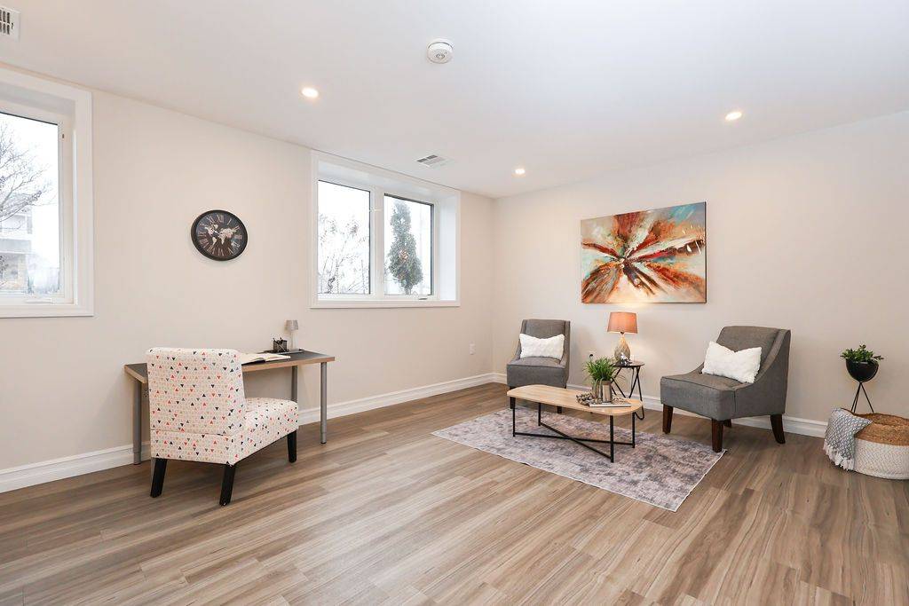 Stratford, ON N5A 7T8,100 GORDON ST #101