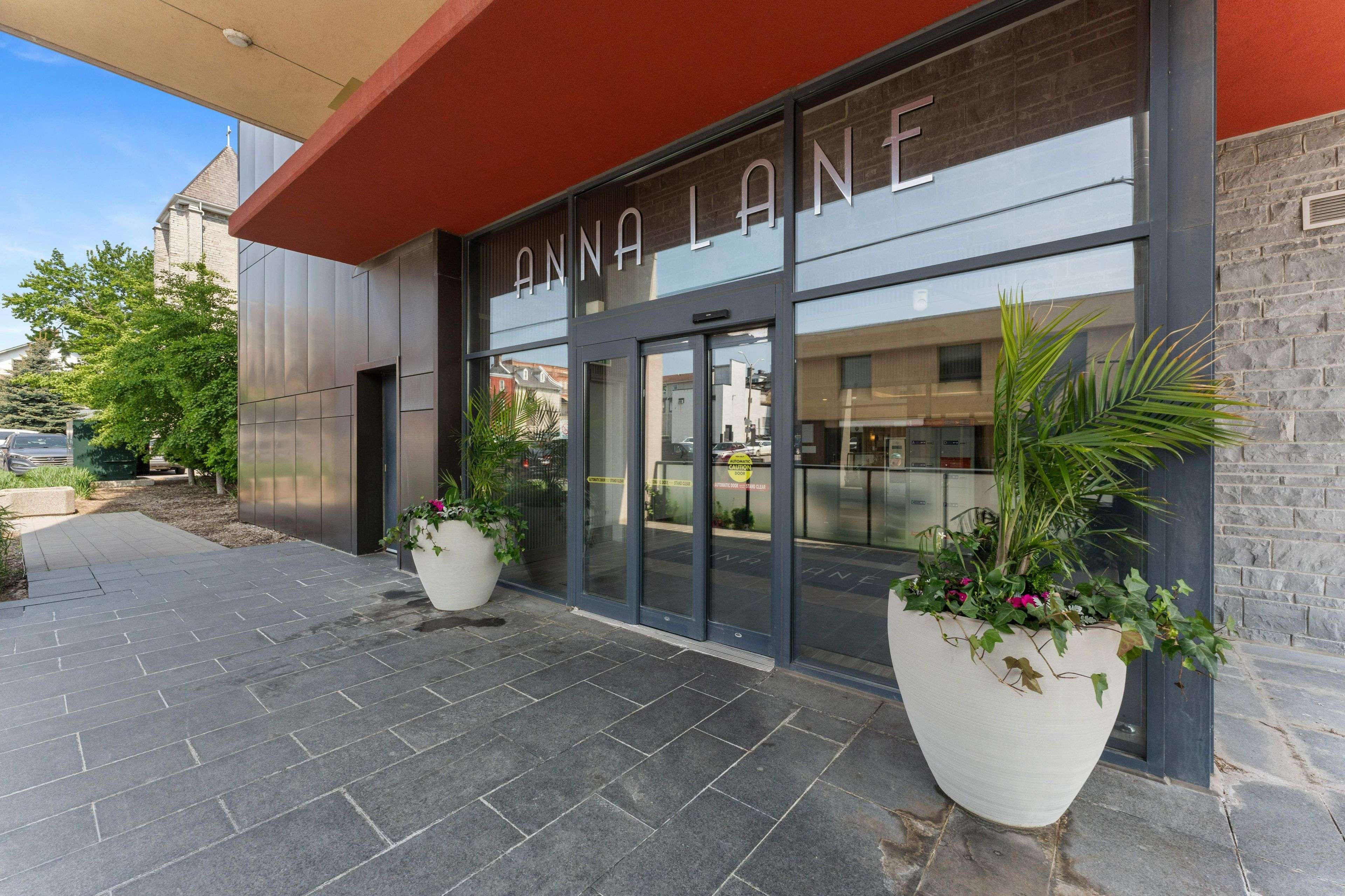 Kingston, ON K7K 0G6,121 Queen ST #306