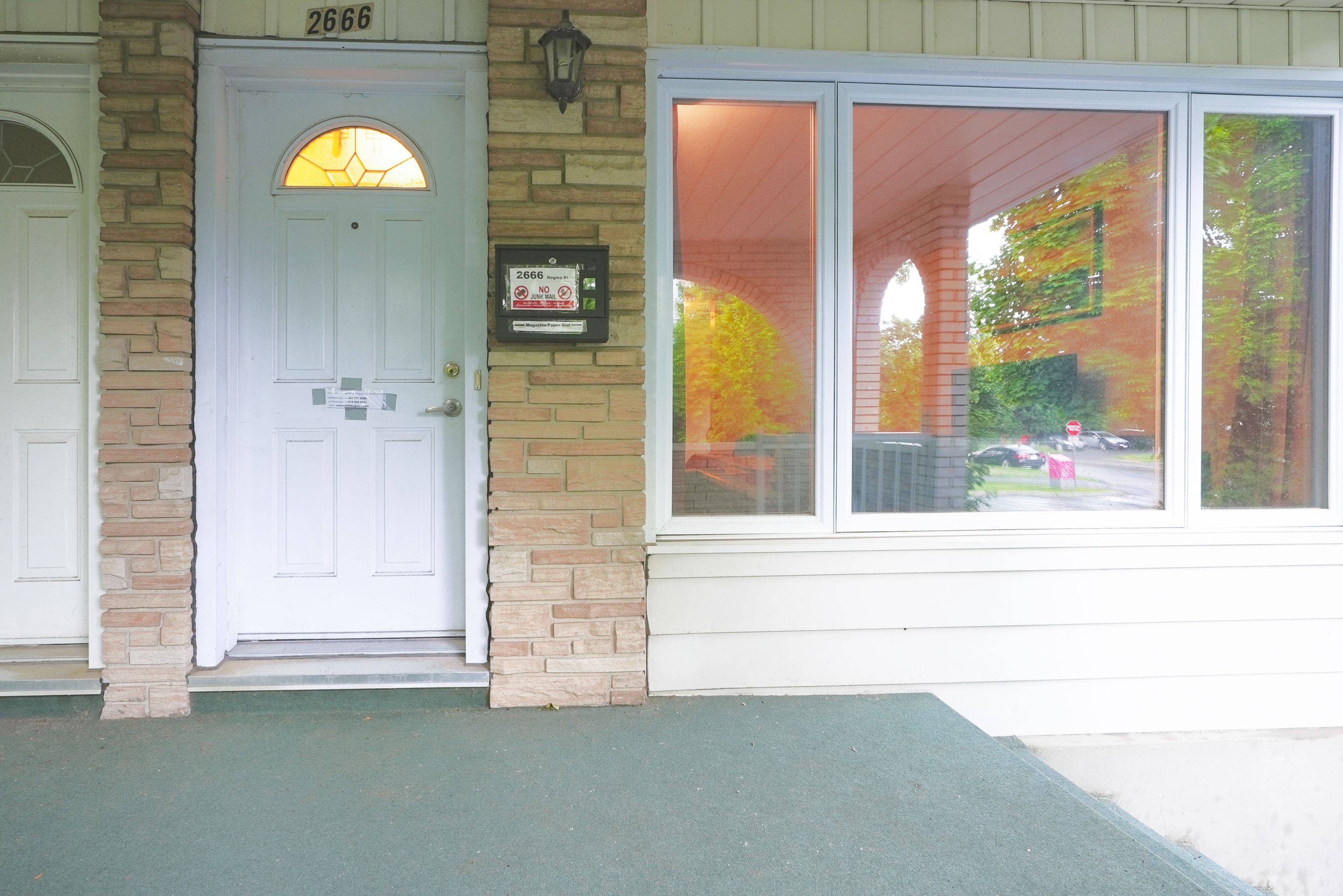 Britannia - Lincoln Heights And Area, ON K2B 6X8,2666 Regina ST