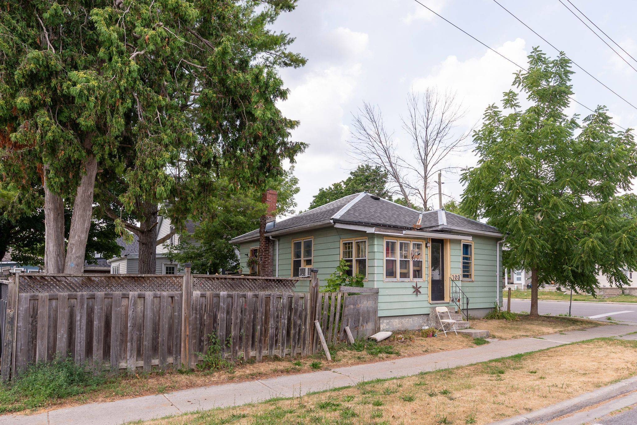 Deseronto, ON K0K 1X0,103 Centre ST
