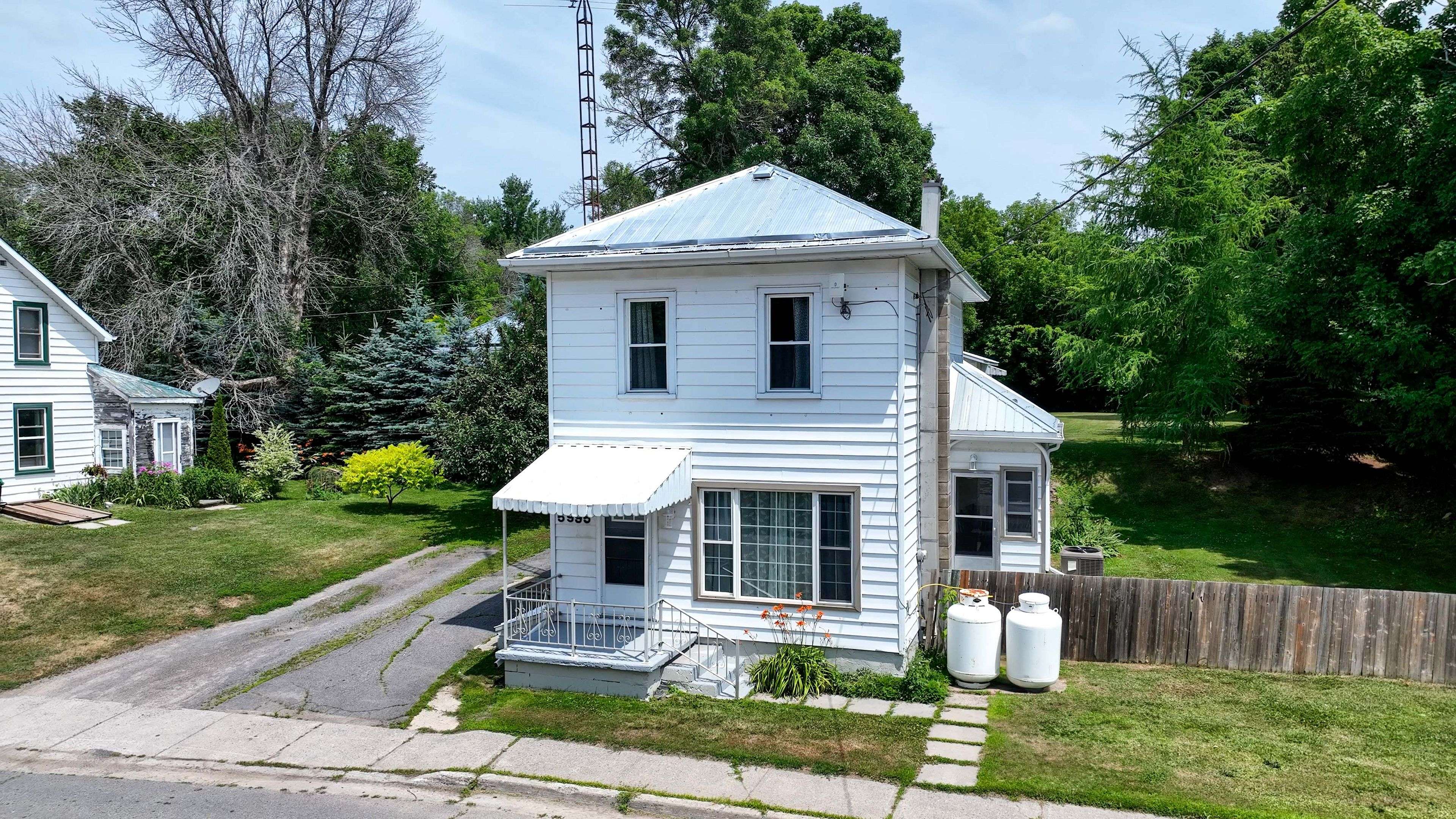5995 County 41 RD, Stone Mills, ON K0K 2A0