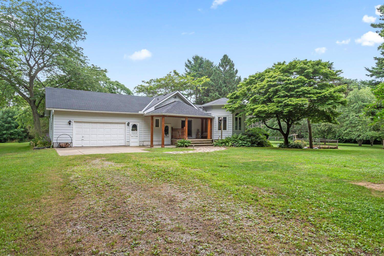 18725 Desmond RD, Chatham-kent, ON N0P 2C0