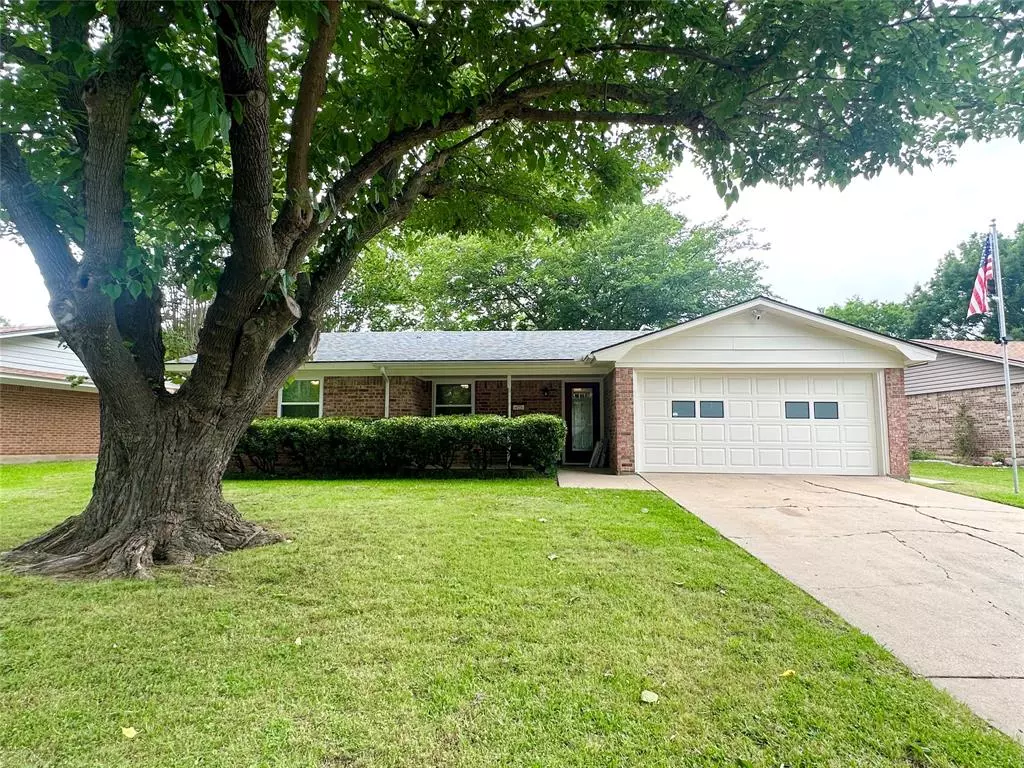 Sherman, TX 75090,922 S Valentine Drive