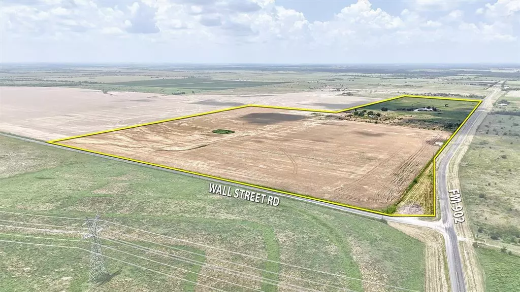 Gunter, TX 76258,115 ac Fm 902 & Wall St.