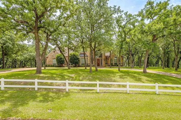 Burleson, TX 76028,129 Country Vista Circle