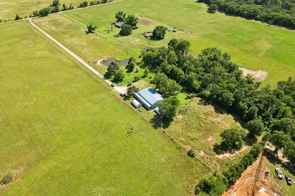 Kaufman, TX 75142,2122 County Road 119