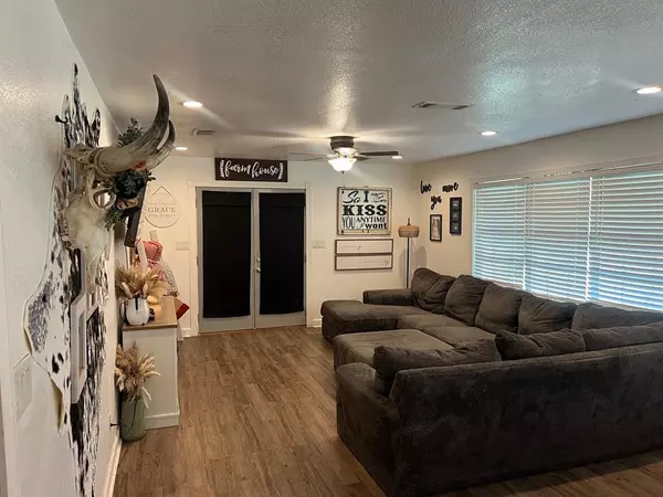 Grandview, TX 76050,8345 County Road 205