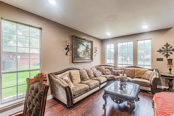 Haltom City, TX 76137,5828 Echo Bluff Drive