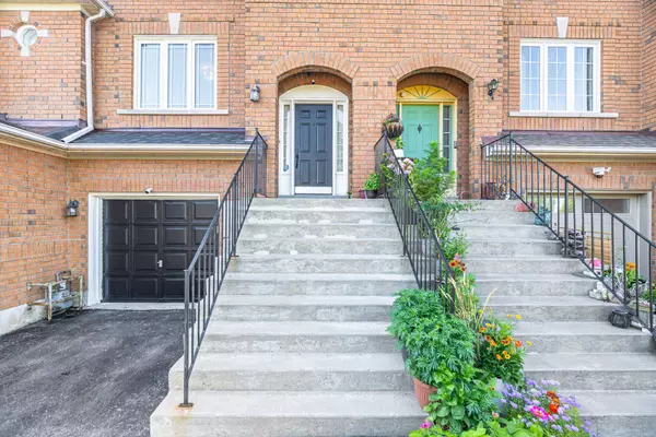 Toronto E10, ON M1C 5E2,62 Lakeridge DR