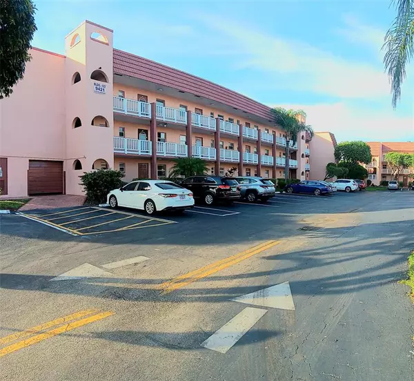 9421 E Sunrise Lakes Blvd #109, Sunrise, FL 33322