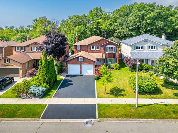 1482 QUEENSBURY CRES, Oakville, ON L6H 4G4