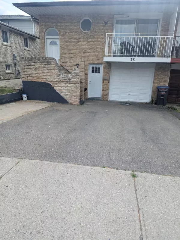 Brampton, ON L6V 3H2,38 Fallway RD