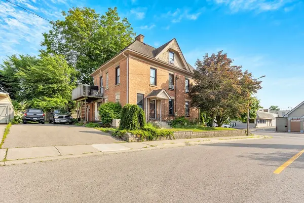 Tillsonburg, ON N4G 3J6,22 Harvey ST