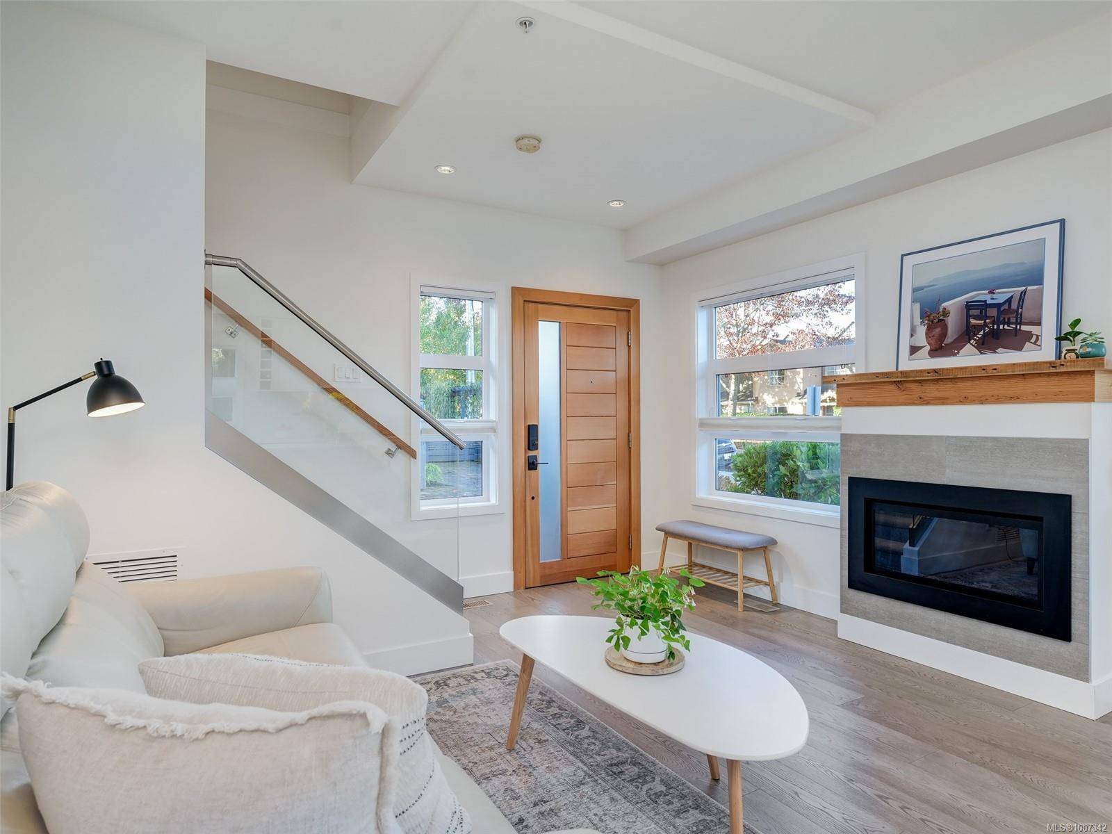 9889 Seventh St #14, Sidney, BC V8L 2V8