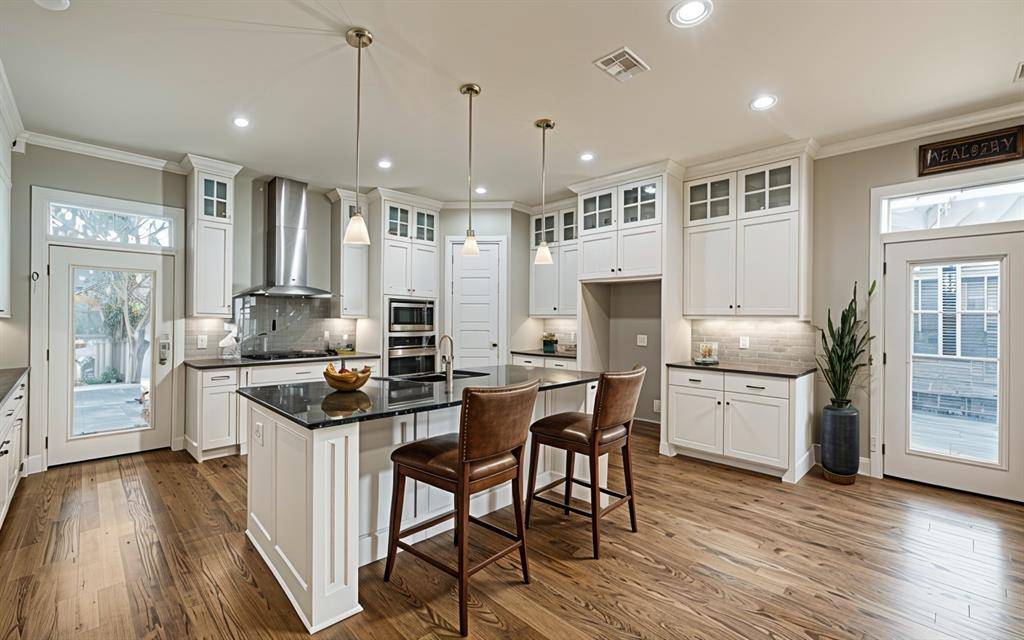 706 Shelby Place, Midlothian, TX 76065