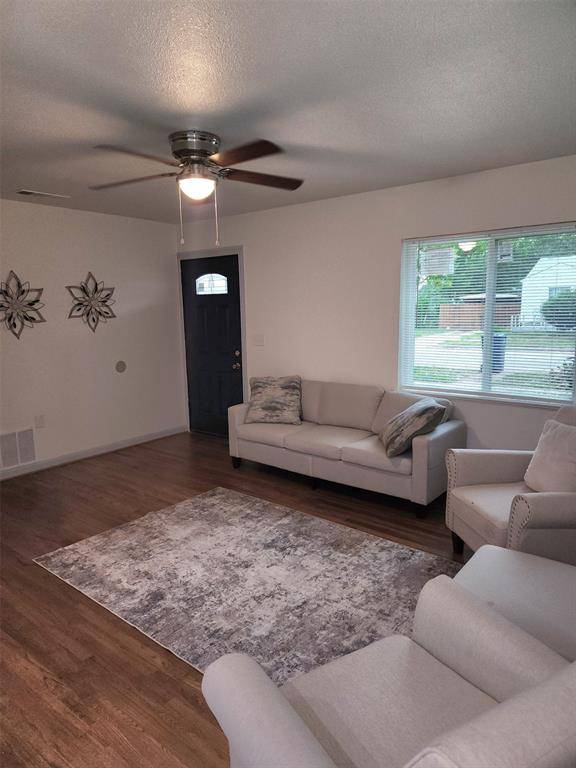 Garland, TX 75040,1104 Edgefield