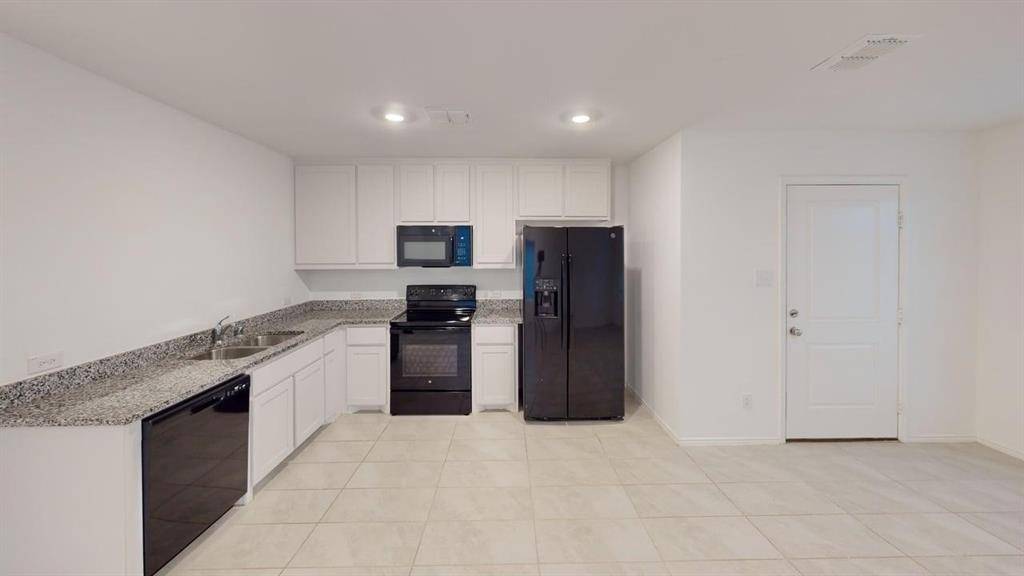 204 Thresher Lane, Princeton, TX 75407