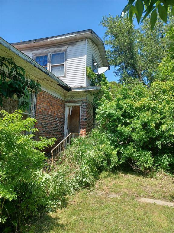Fort Worth, TX 76104,860 E Mulkey Street
