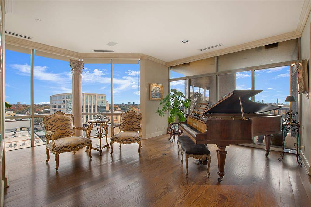 Dallas, TX 75225,8181 Douglas Avenue #800