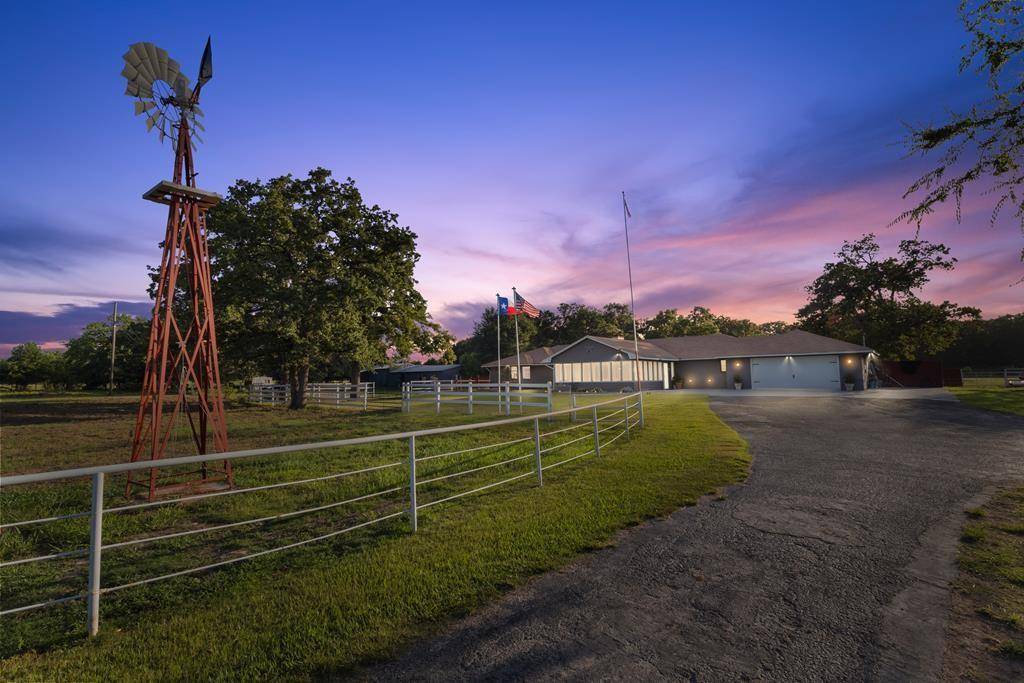1814 County Road 121, Kaufman, TX 75142