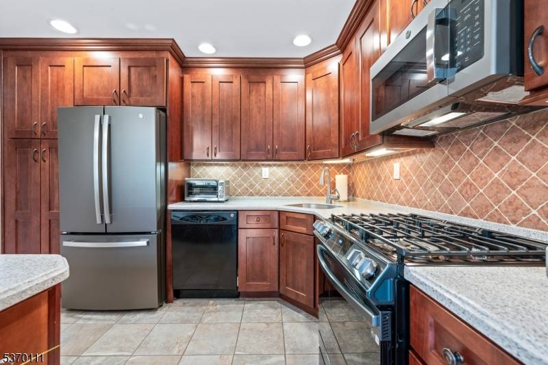 Raritan Twp., NJ 08822,43 Chelsea Cir