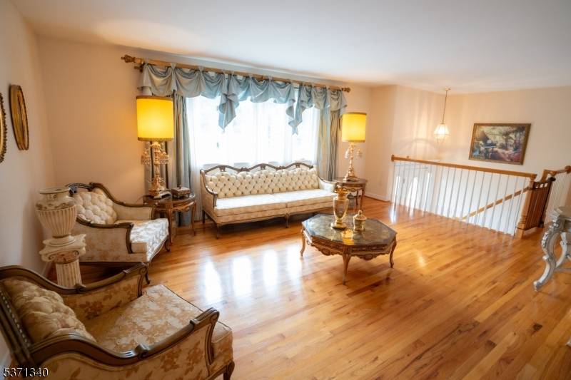 Woodland Park, NJ 07424,1 Borrego Dr