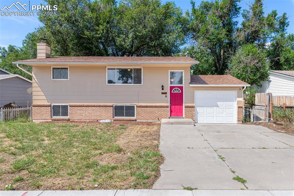 1520 Prado DR, Fountain, CO 80817