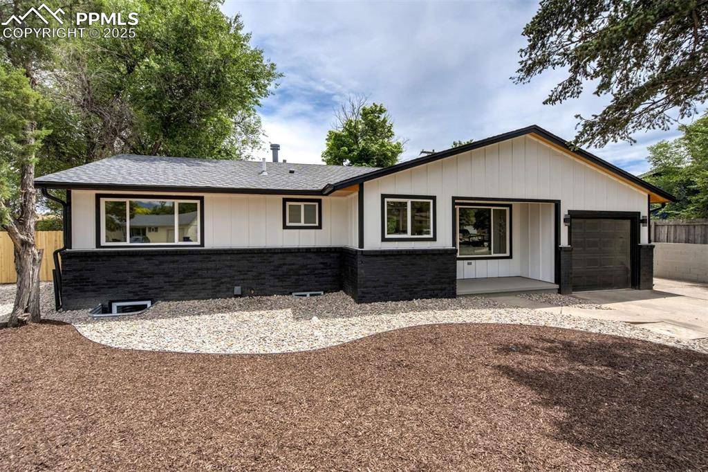 1613 Main ST, Colorado Springs, CO 80911
