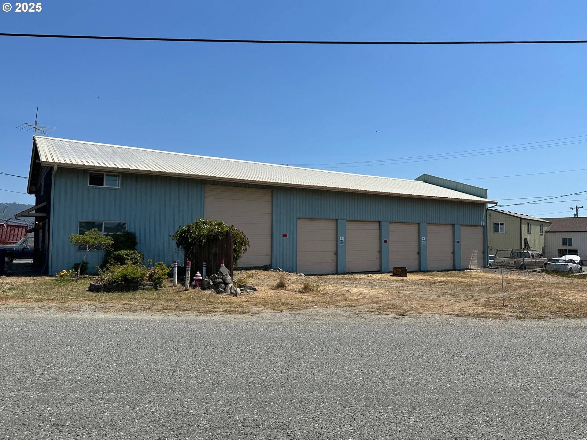 295 KING ST, Brookings, OR 97415