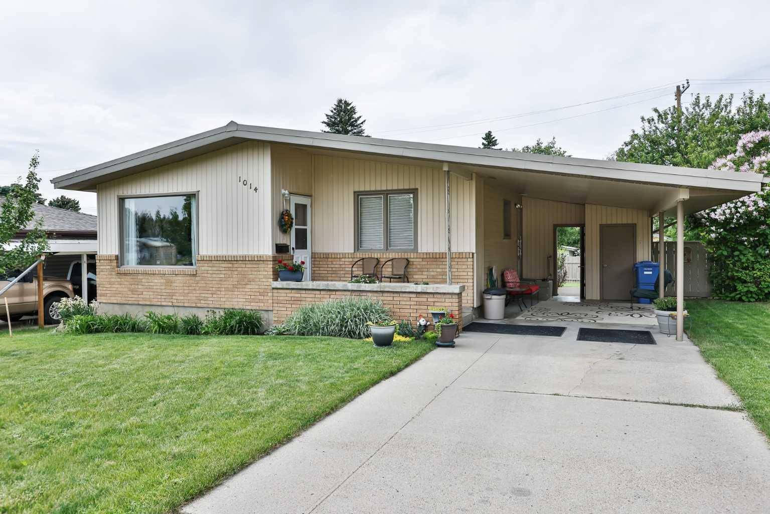 1014 8 ST S, Lethbridge, AB T1K 1N8