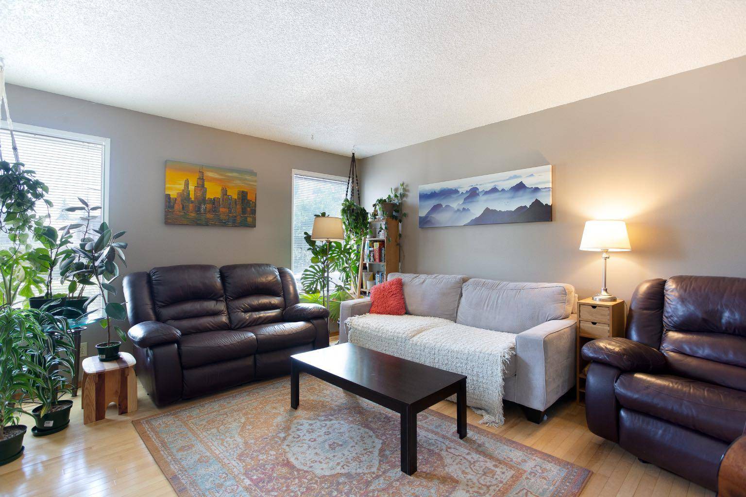 Calgary, AB T2J 6K3,144 Deerview WAY SE