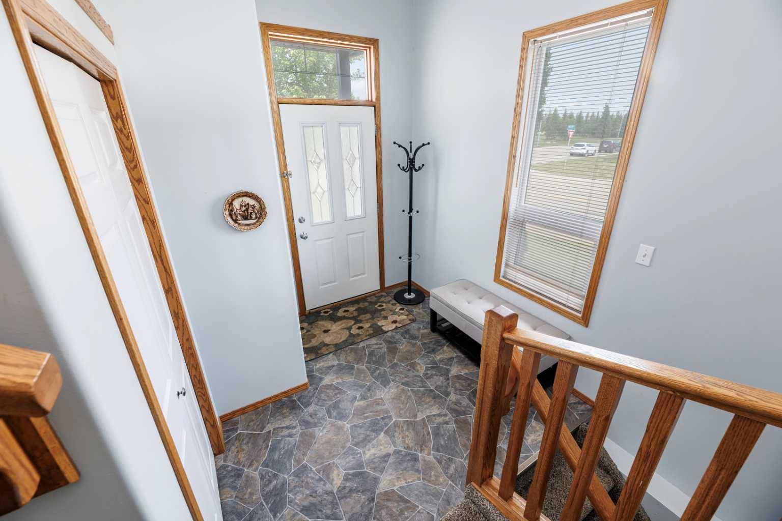 Lacombe, AB T4L 2L5,93 Woodland DR