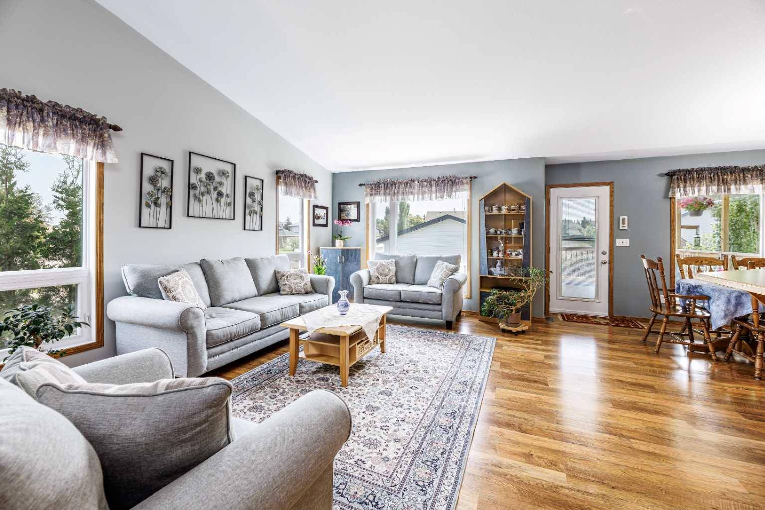 Lacombe, AB T4L 2L5,93 Woodland DR