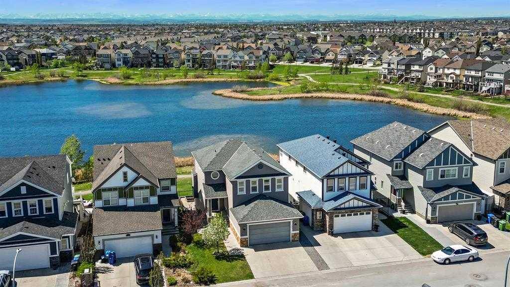 Calgary, AB T2Z 0W4,336 Copperpond CIR Southeast